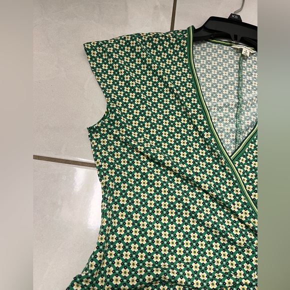 Max Studio Green and White Floral Dress.  Sz S - Picture 3 of 6